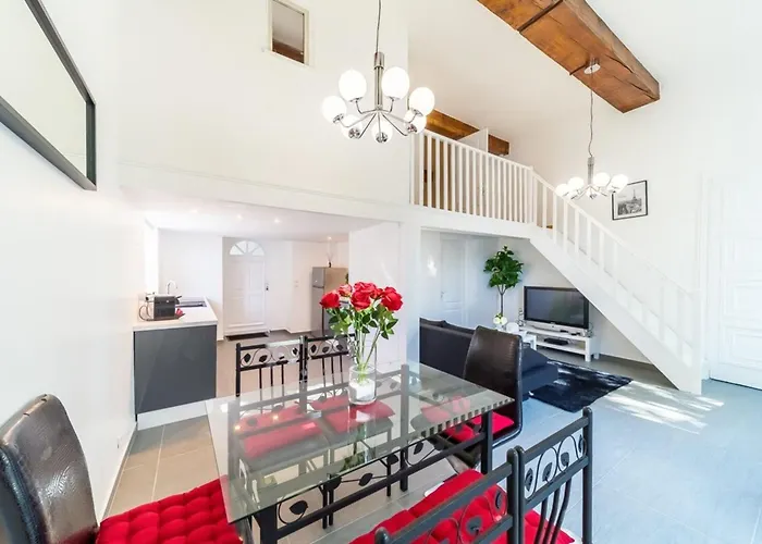 The Charming Fleury 2 Bedrooms