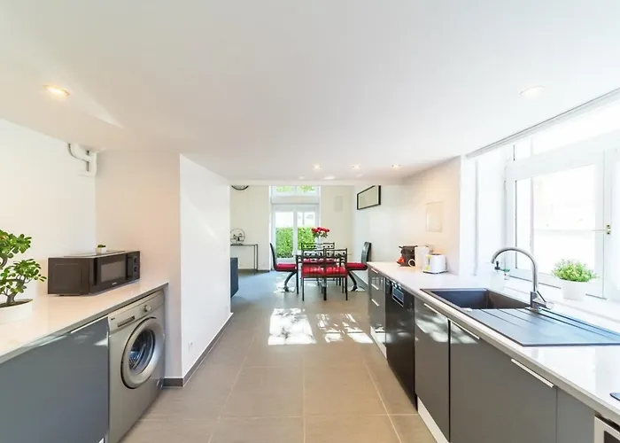 The Charming Fleury 2 Bedrooms Appartement
