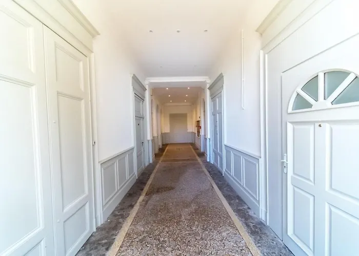 The Charming Fleury 2 Bedrooms