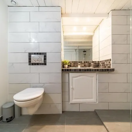 The Charming Fleury 2 Bedrooms *