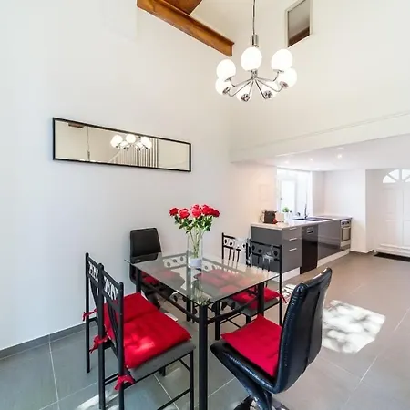 Apartment The Charming Fleury 2 Bedrooms Oullins