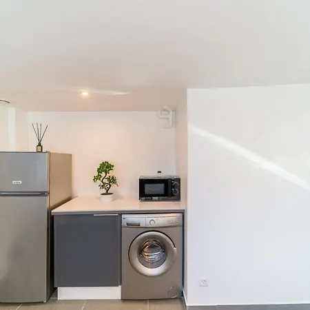 The Charming Fleury 2 Bedrooms Apartment Oullins