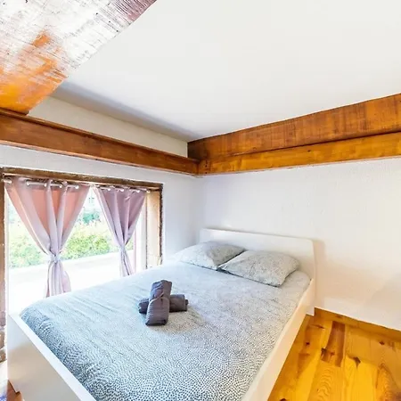 The Charming Fleury 2 Bedrooms Apartment *