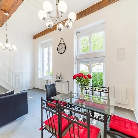 The Charming Fleury 2 Bedrooms Apartment