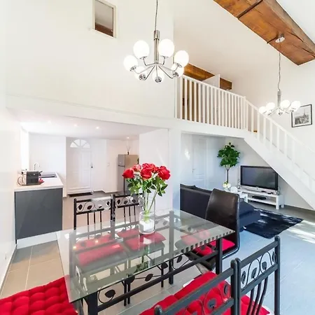 Apartment The Charming Fleury 2 Bedrooms